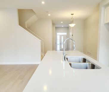 For Lease - 723 Fairline Row, Kanata, Ontario - Photo 4