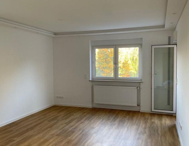 Frisch sanierte, helle 3-Zimmer-Wohnung in Stuttgart-Giebel - Photo 1