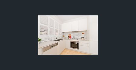 Stylish Contemporary Villa-Style Apartment - Photo 5