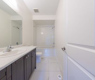 For Lease - 70 Riley Reed Lane, Richmond Hill, Ontario - Photo 6