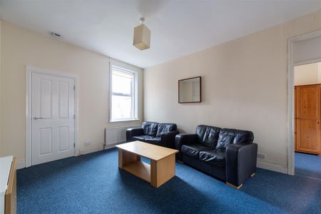 4 bed flat to rent in Buston Terrace, Jesmond, NE2 - Photo 4