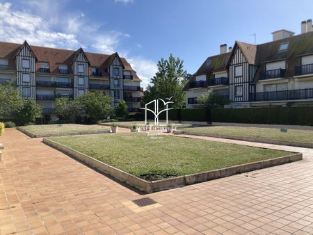 Location Appartement 1 pièce 17m² DEAUVILLE 14800 - Photo 5