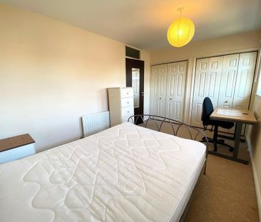 4 bedroom terraced house to rent - Photo 6