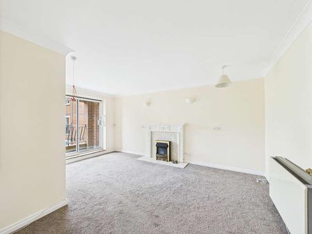 Trinity Court, Marlow, Buckinghamshire, SL7 - Photo 2