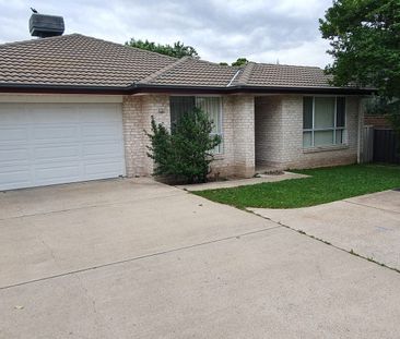 Three Bedroom Brick Villa - NorthTamworth. - Photo 5