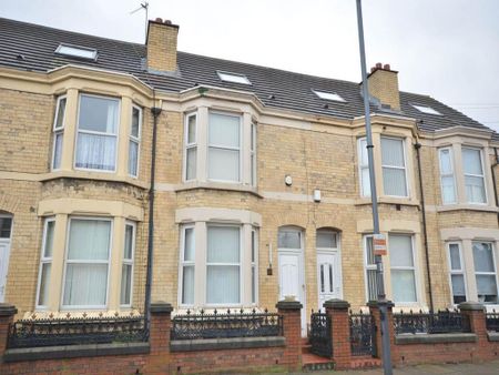 1 bedroom in a house share to rent - Photo 3