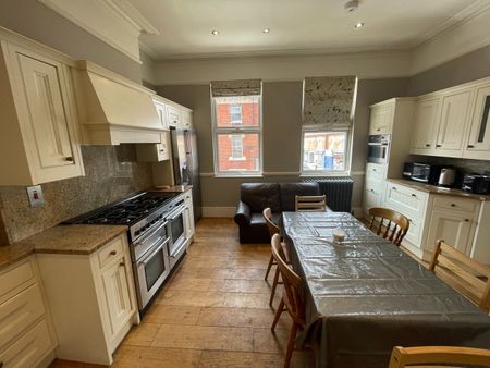 Room in a Shared House, High Road, NW10 - Photo 5