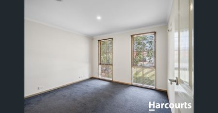 PERFECT FAMILY HOME IN A PRIME HOPPERS CROSSING LOCATION - Photo 3