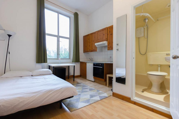 Studio to rent - Photo 1