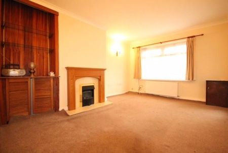 2 bedroom semi-detached house to rent - Photo 4