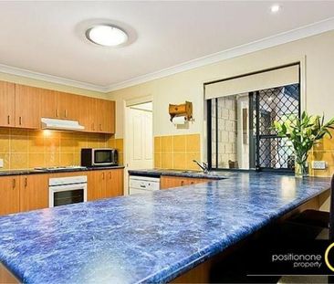 Beautiful Family Home - Photo 2