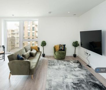 1 bedroom in a flat share to rent - Photo 2