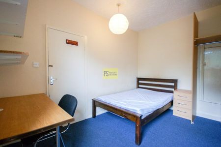 4 bedroom terraced house to rent - Photo 2