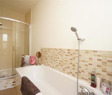 2 bedroom terraced house to rent - Photo 6
