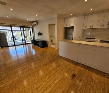 New 3x2x2 House - Photo 4