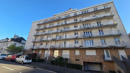 Location Appartement 1 pièce 27m² ORLEANS 45000 - Photo 2