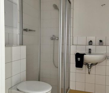 Wohnen über den Dächern: altersgerechtes Wohnen mit Einbauküche - Photo 5