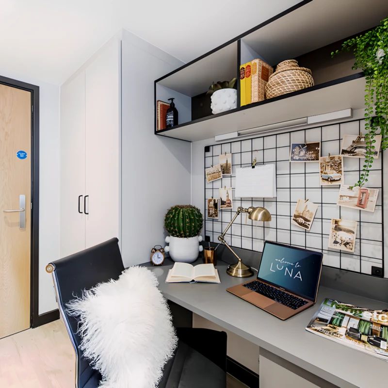 2 Bed Apartment - Photo 1