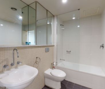 306/3a Honeysuckle Drive, Newcastle NSW 2300 - Photo 1