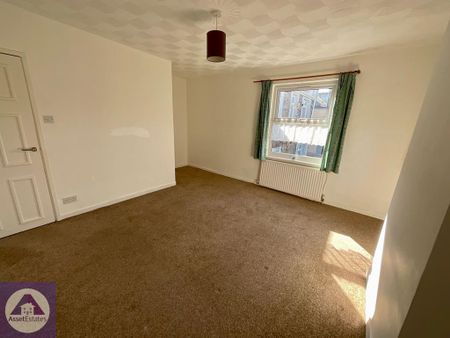 2 bedroom maisonette to rent - Photo 4