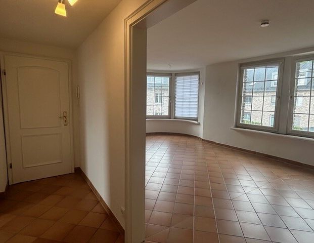 Gepflegte 2-Zimmerwohnung mit Einbauküche in Oberforstbach! - Foto 1