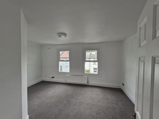 2 bedroom maisonette to rent - Photo 1