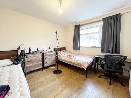 3 bedroom End of terrace house to rent - Photo 1