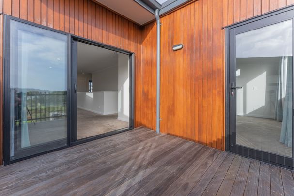 28 Marine Parade, Hobsonville, Auckland 0618 - Photo 1