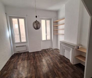 Appartement 1 pièces 29m2 MARSEILLE 1ER 373 euros - Photo 1