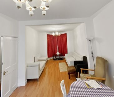 Francis Avenue, Ilford - Photo 1