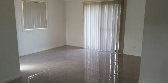 Neat 2 bedroom granny flat - Photo 2