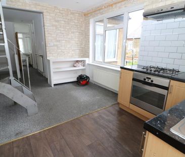 3 bedroom maisonette to rent - Photo 5