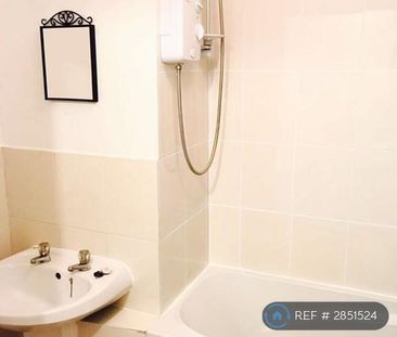 Studio to rent - Photo 6