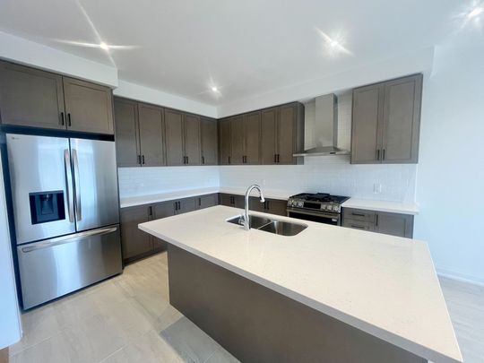 For Lease - 3194 Crystal Drive, Oakville, Ontario - Photo 1