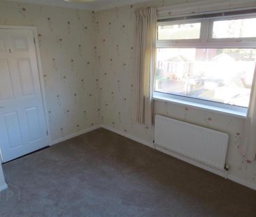 6 Demesne Avenue, Lurgan, BT66 7BL - Photo 4