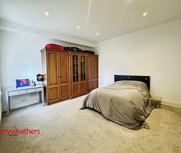 2 bed apartment to rent in Moorgate Avenue, Rotherham - Photo 3