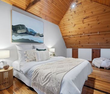 Warm, Welcoming & Filled with Character - Photo 4