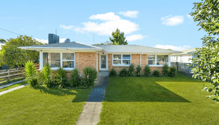 Spacious, Three Bedroom Family Home - Photo 2