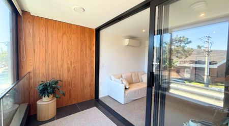 Furnished & ready to move in! - Photo 2