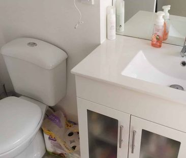 Spacious and furnished studio apartment - Photo 5