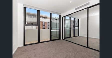 Penthouse Styled 3 Bedroom 2 Bathroom Apartment In the heart of Adamstown - Photo 3