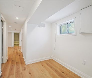 For Lease - 135 DEANE Avenue, Oakville, Ontario - Photo 2