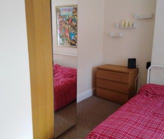 beautiful shared house in central Bolton - Photo 4