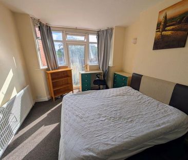 5 bedroom semi-detached house to rent - Photo 6