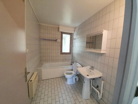Location Appartement 1 pièce 43m² ARRAS 62000 - Photo 2