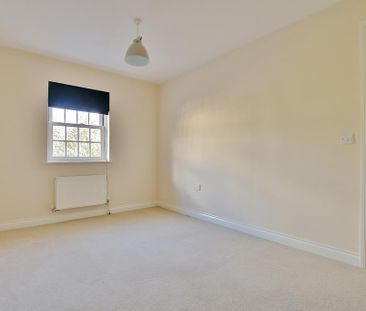 4 bedroom terraced house to rent - Photo 2