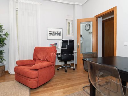 Excellent 2 Bedroom apartment for rent in Cortes / Huertas, Madrid - Photo 4