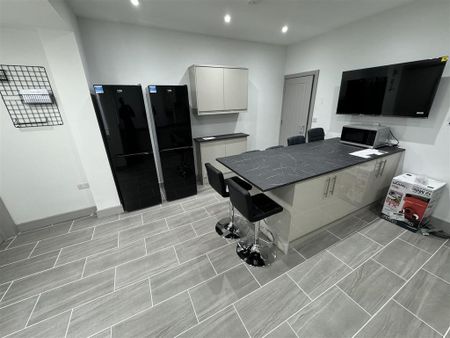 6 bedroom house share to rent - Photo 2
