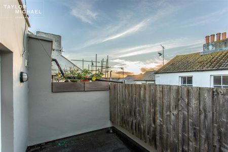 5 bedroom terraced house to rent - Photo 5