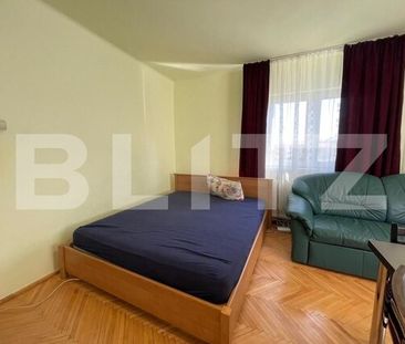 Garsoniera, 35 mp, pat matrimonial, zona UMF - Fotografie 4